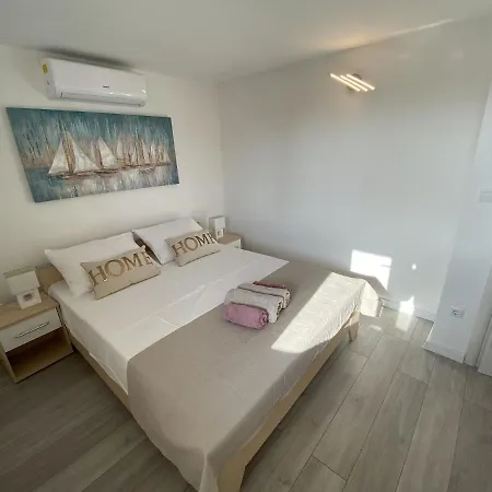 Apartment Miroslava *